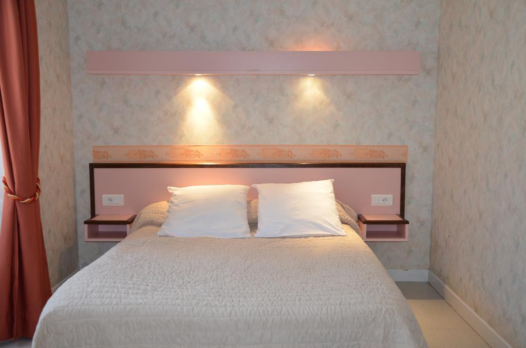 Logis Auberge De L'Allagnonette Saint-Poncy Esterno foto